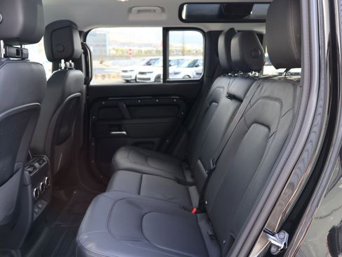 Used 2025 Land Rover Defender 110 X-Dynamic SE AWD/4WD image 27