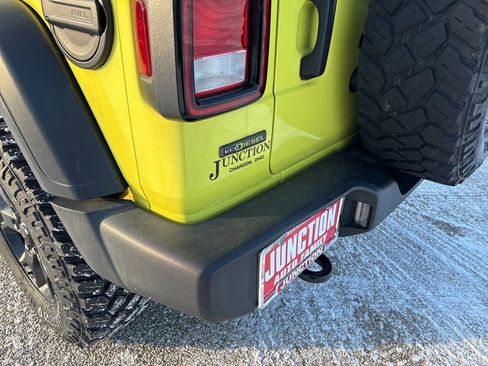 Certified 2022 Jeep Wrangler Unlimited Willys image 8