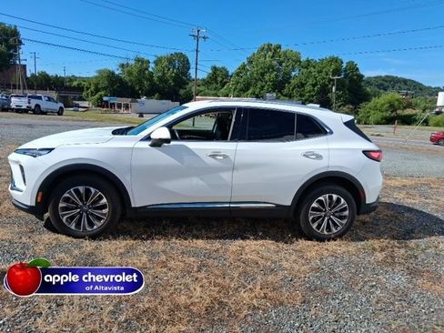 Used 2024 Buick Envision Preferred AWD/4WD image 3