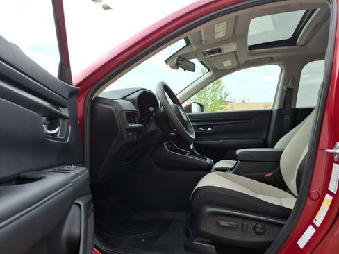 Used 2025 Honda CR-V EX image 14