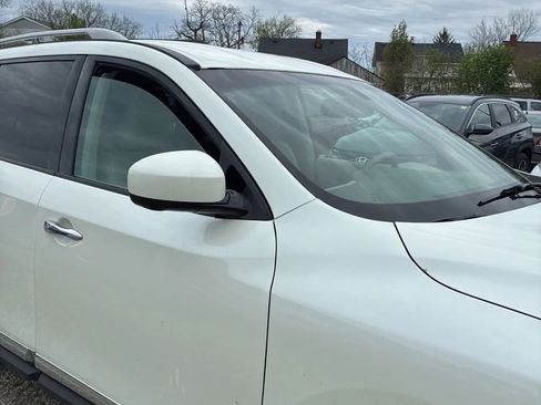 Used 2015 Nissan Pathfinder SL w/ SL Tech Package AWD/4WD image 13