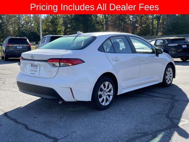 Used 2025 Toyota Corolla LE FWD image 5