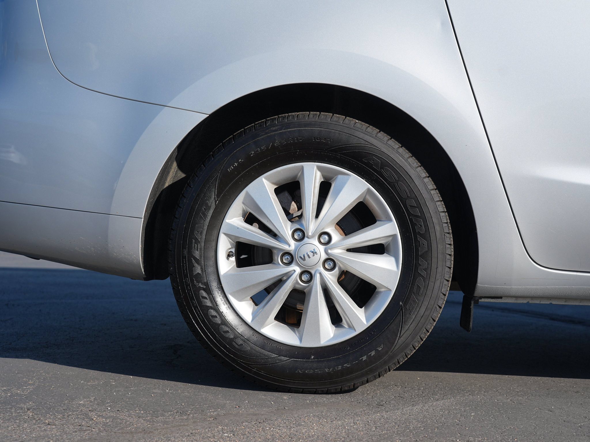 Used 2018 Kia Sedona L FWD image 12