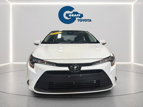 Used 2026 Toyota Corolla LE FWD image 3