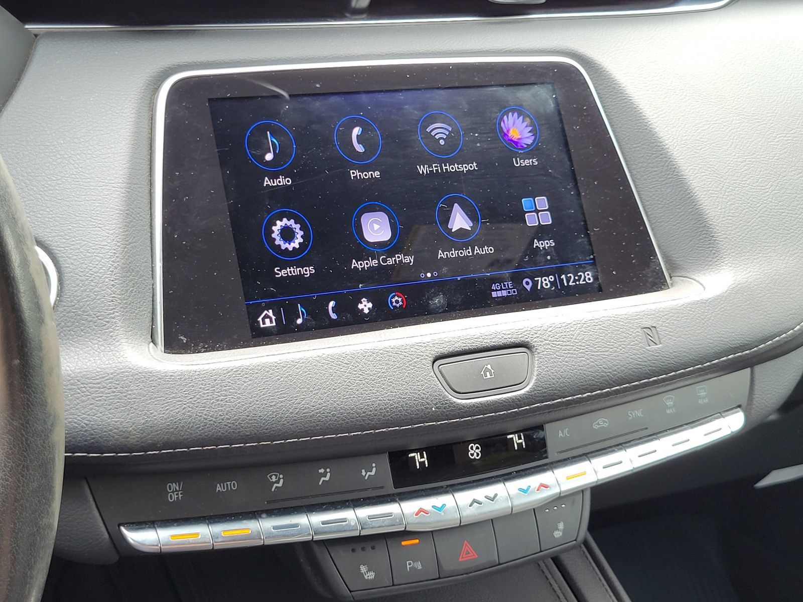Used 2020 Cadillac XT4 Premium Luxury w/ Cold Weather Package FWD image 20