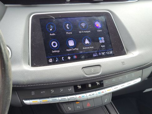 Used 2020 Cadillac XT4 Premium Luxury w/ Cold Weather Package FWD image 20