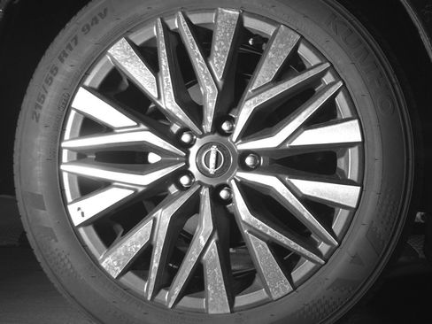 Used 2025 Nissan Altima 2.5 SV image 15