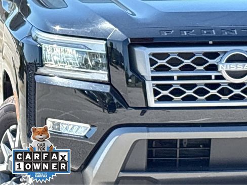 Used 2024 Nissan Frontier SL w/ Technology Package RWD image 2