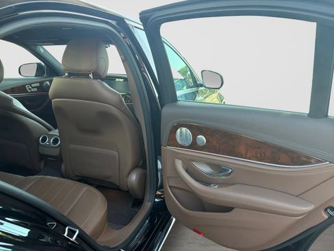 Used 2017 Mercedes-Benz E 300 4MATIC w/ Premium 1 Package image 17