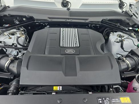 New 2025 Land Rover Defender 110 V8 image 29