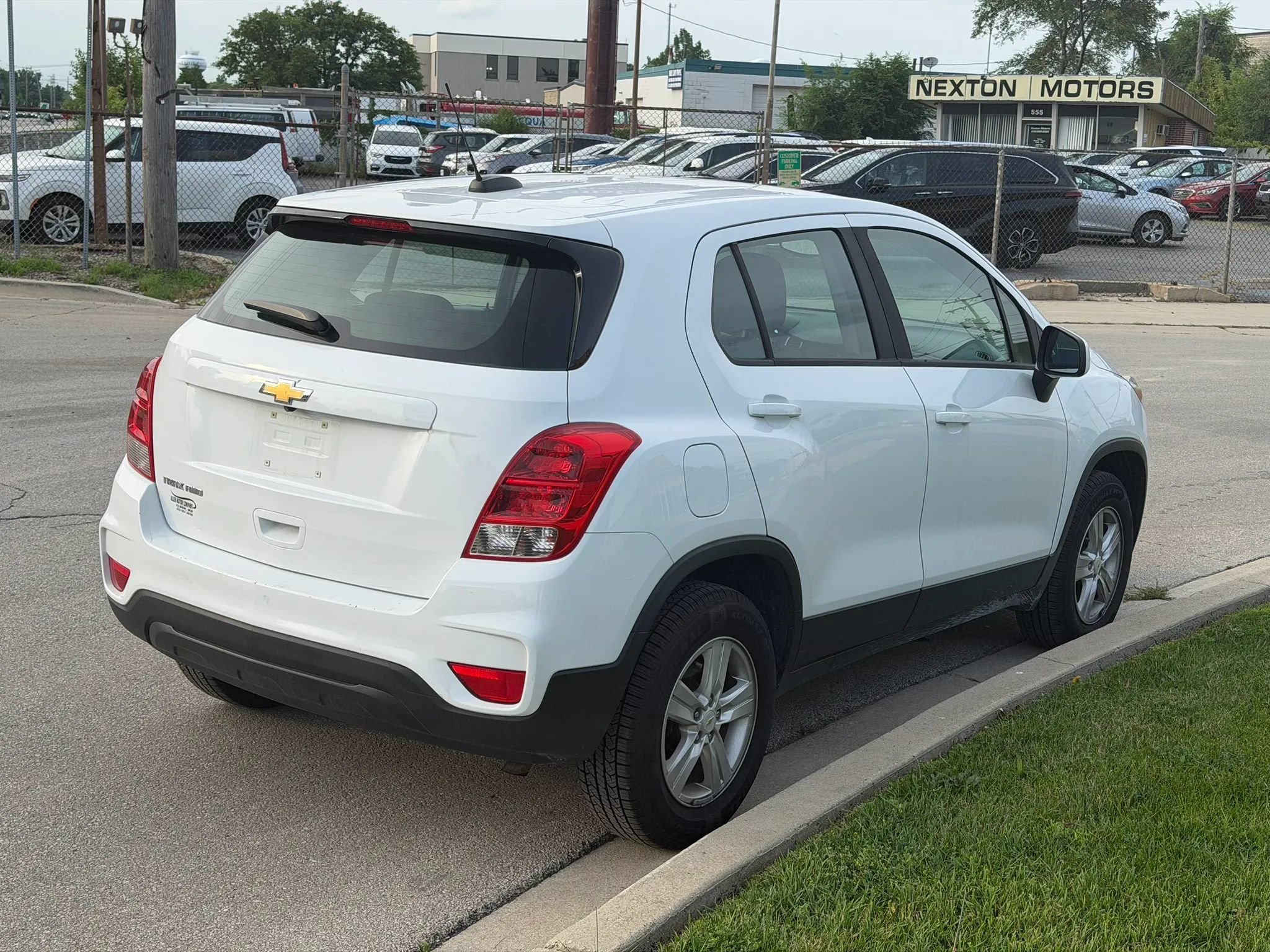 Used 2018 Chevrolet Trax LS AWD/4WD image 5