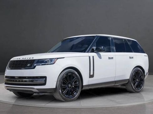Used 2023 Land Rover Range Rover SE AWD/4WD image 2