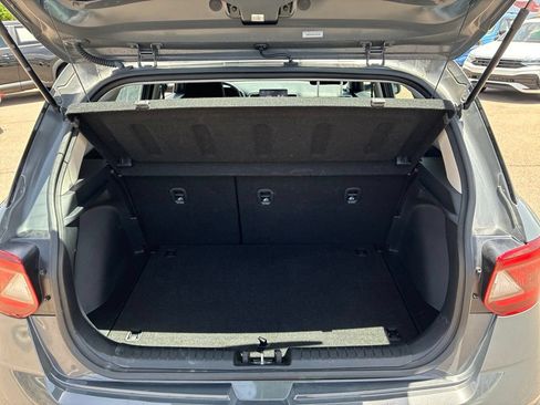 Used 2025 Hyundai Venue SEL FWD image 22