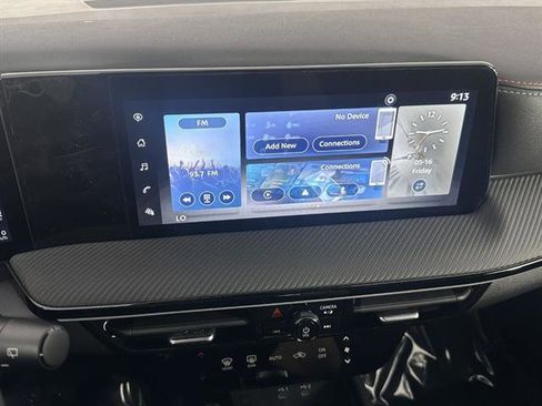 New 2025 Nissan Kicks SR image 21