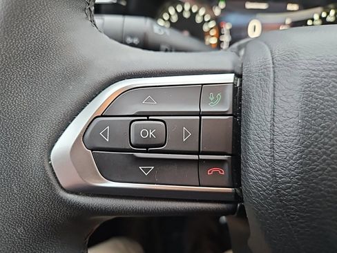 Used 2024 Jeep Compass Limited image 13