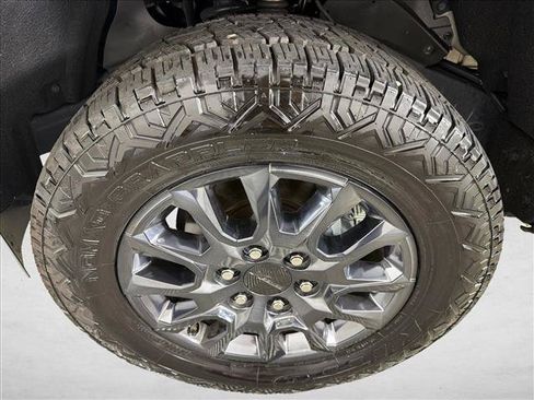 Used 2025 Toyota Tacoma SR5 RWD image 11