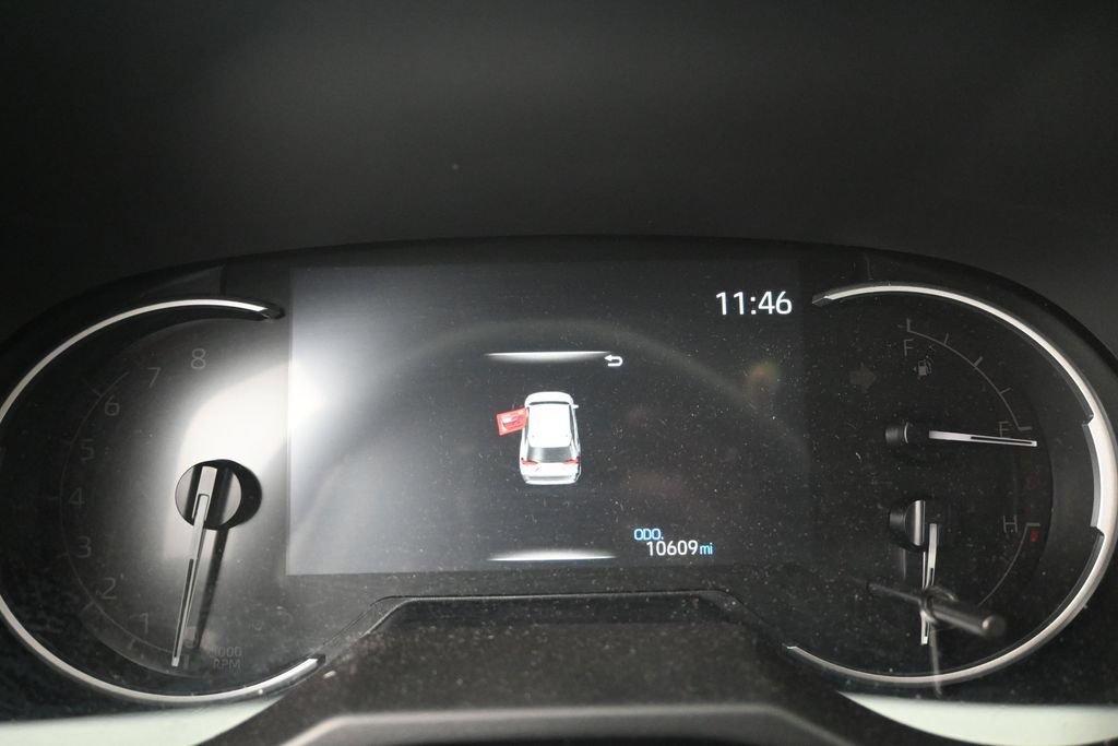 Used 2025 Toyota RAV4 XLE w/ Convenience Package AWD/4WD image 11