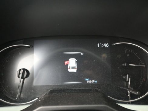 Used 2025 Toyota RAV4 XLE w/ Convenience Package AWD/4WD image 11