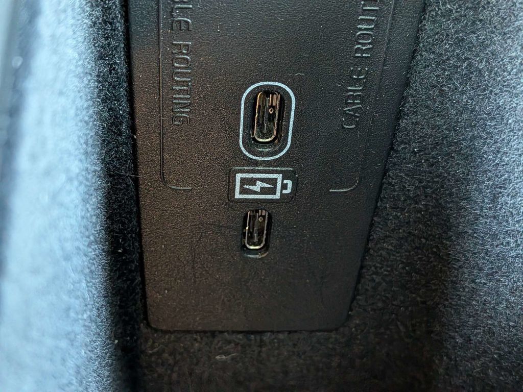 Certified 2026 Volvo XC60 B5 Plus AWD/4WD image 25