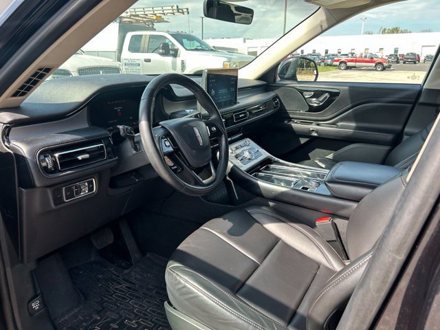 Used 2024 Lincoln Aviator AWD w/ Premium Package image 6