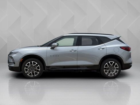 Used 2025 Chevrolet Blazer RS FWD image 8