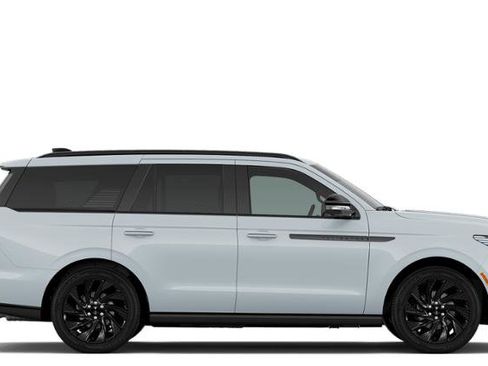New 2026 Lincoln Navigator Reserve w/ Jet Appearance Package AWD/4WD image 28