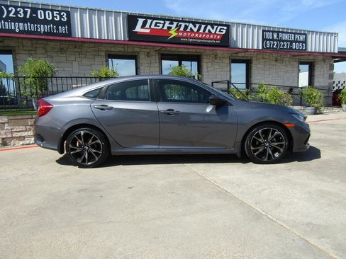 Used 2019 Honda Civic Sport image 5