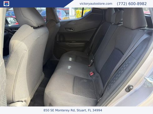 Used 2020 Toyota C-HR LE FWD image 5
