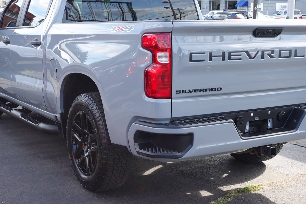 Used 2024 Chevrolet Silverado 1500 Custom w/ LPO, Dark Essentials Package AWD/4WD image 8