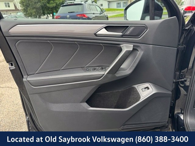 Certified 2024 Volkswagen Tiguan SE R-Line AWD/4WD image 37