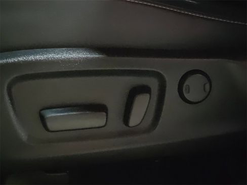 Used 2018 Lexus RX 450hL Premium image 18