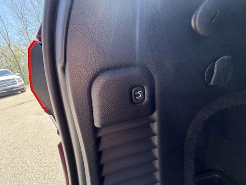 Used 2017 Jeep Grand Cherokee Altitude image 31