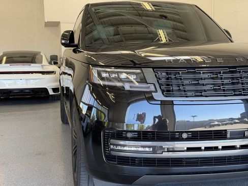 Used 2024 Land Rover Range Rover Autobiography image 15