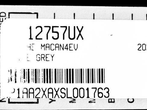 Certified 2025 Porsche Macan 4 Electric AWD/4WD image 33