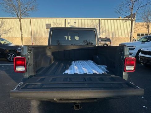 Used 2024 Jeep Gladiator Sport image 15