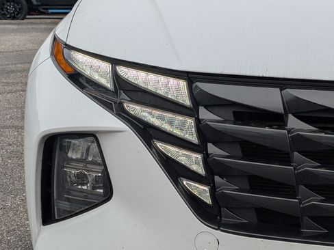 Used 2022 Hyundai Tucson SEL w/ Cargo Package AWD/4WD image 11