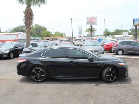 Used 2020 Toyota Camry XSE image 2