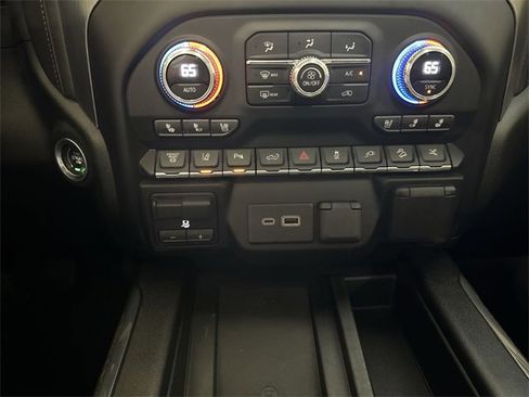 Certified 2023 GMC Sierra 2500 Denali w/ Denali Ultimate Package image 18