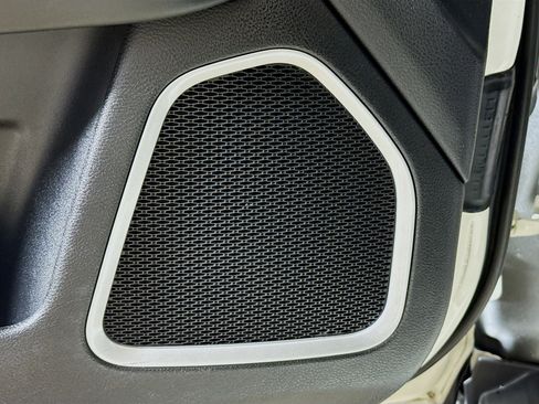 Used 2021 Jeep Compass Latitude image 21