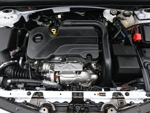 Used 2025 Chevrolet Malibu LT FWD image 15