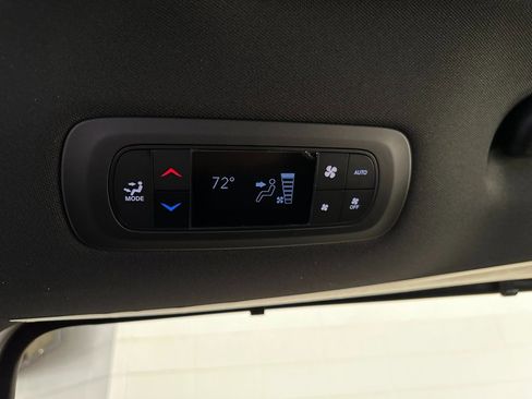 New 2026 Chrysler Pacifica Select image 37