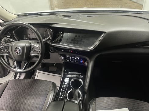 Used 2023 Buick Envision Preferred image 22