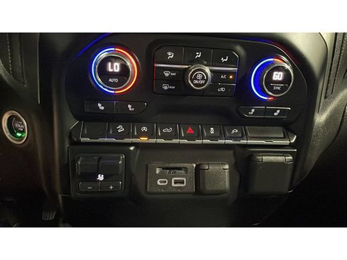 Used 2021 Chevrolet Silverado 1500 LT AWD/4WD image 11