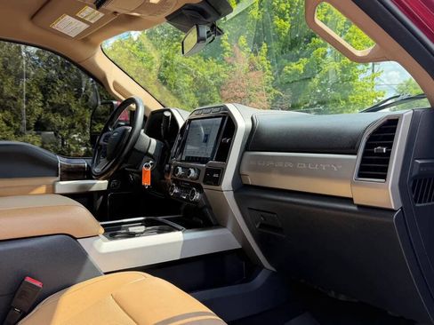 Used 2022 Ford F250 Lariat w/ Lariat Value Package AWD/4WD image 21