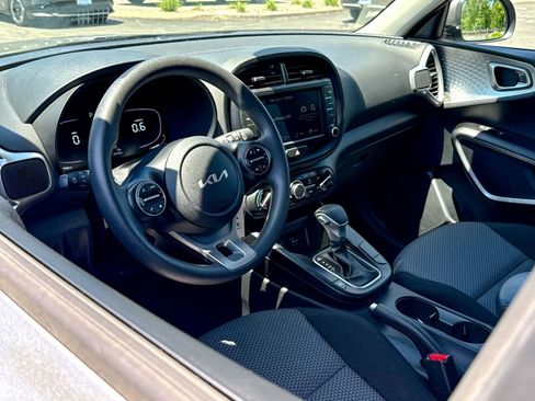 Certified 2023 Kia Soul LX FWD image 12