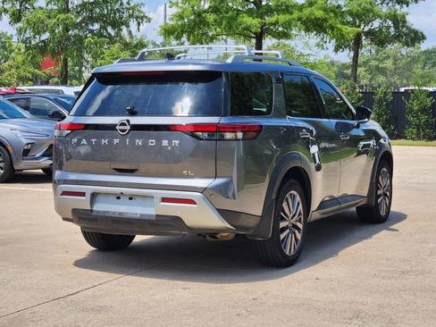 Used 2023 Nissan Pathfinder SL w/ SL Premium Package FWD image 6