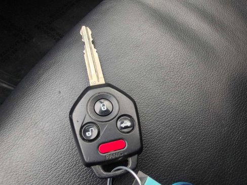 Used 2014 Subaru Crosstrek 2.0i Limited w/ Popular Package #2 image 28