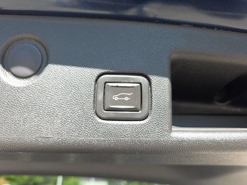 Certified 2020 Chevrolet Equinox LT w/ Driver Convenience Package AWD/4WD image 14
