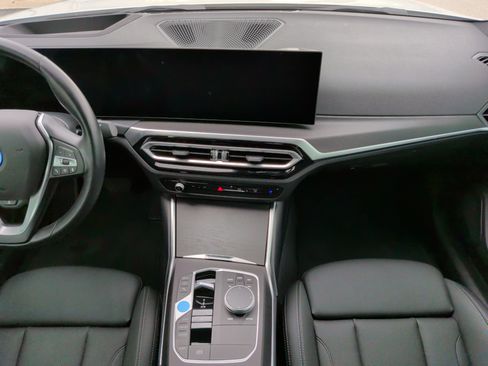 Used 2024 BMW i4 eDrive35 w/ Premium Package RWD image 33