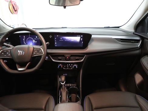 Used 2025 Buick Encore GX Sport Touring w/ Comfort Package image 2